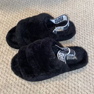 GOOD CONDITION BLACK UGG SLIPPERS SIZE 8
